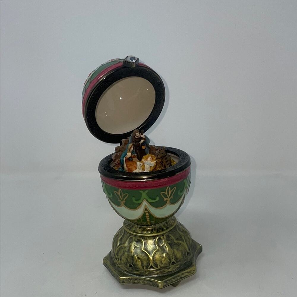 Vintage Sankyo Musical Christmas Egg Music Box